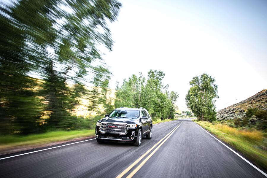  GMC Acadia Denali 2019 года  (фото 7 из 13)